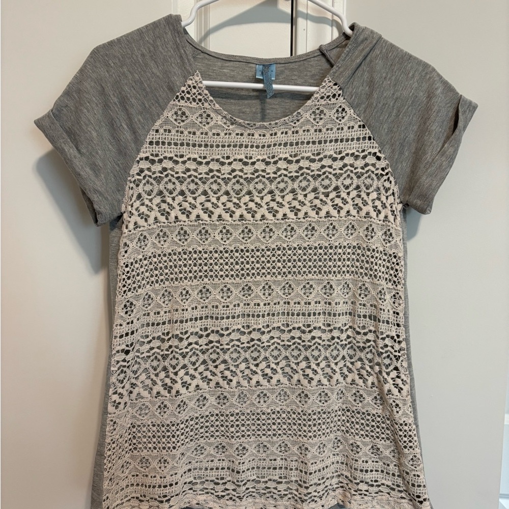 Women's Gray Tee with White Crochet Front